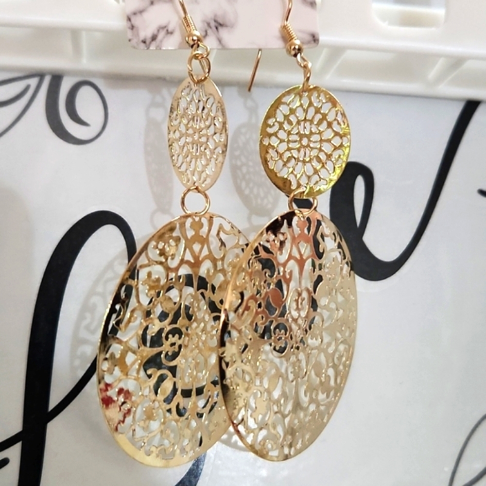 NWT Exclusively Fancy gold large Mandala Earrings
